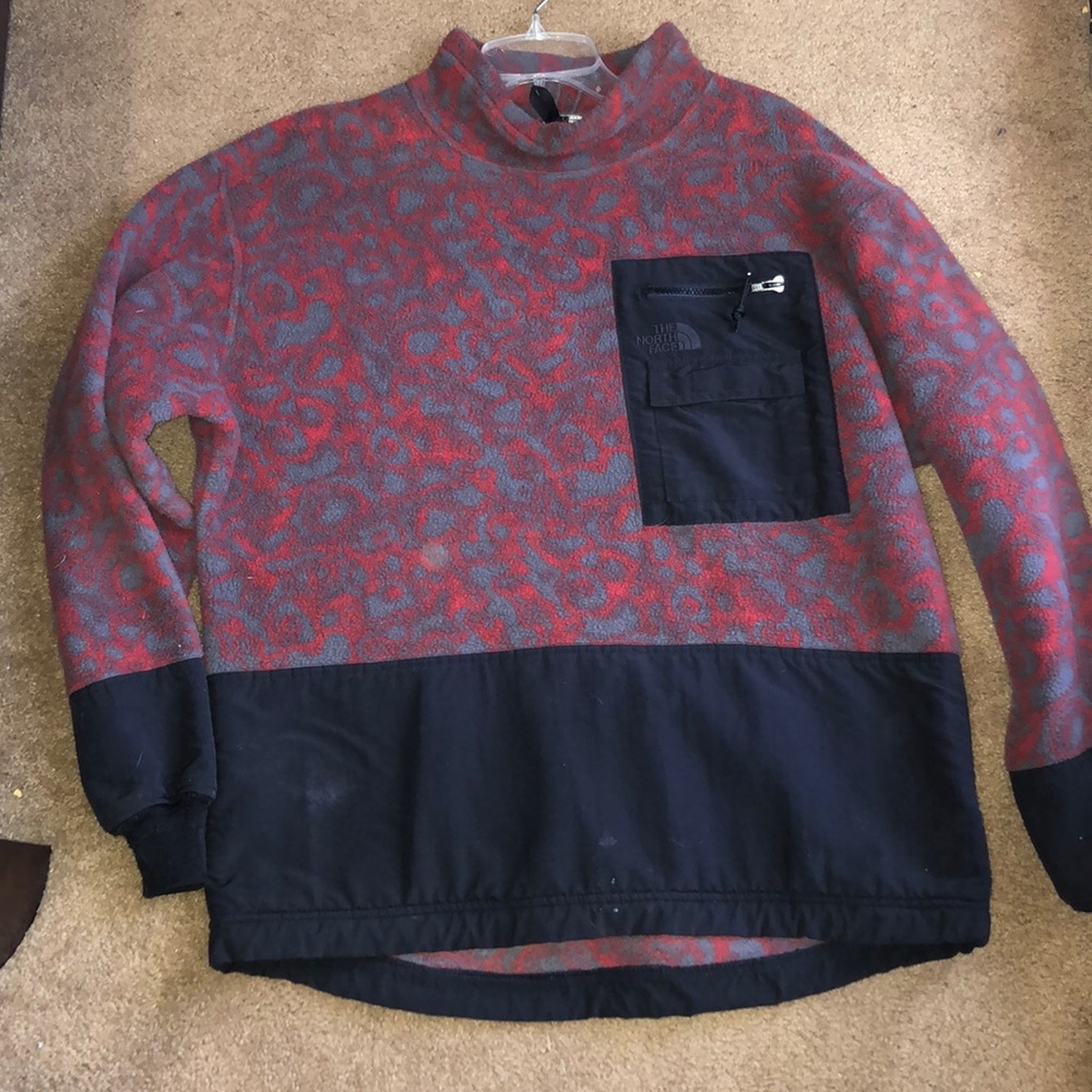 VINTAGE NORTH FACE FLEECE JACKET